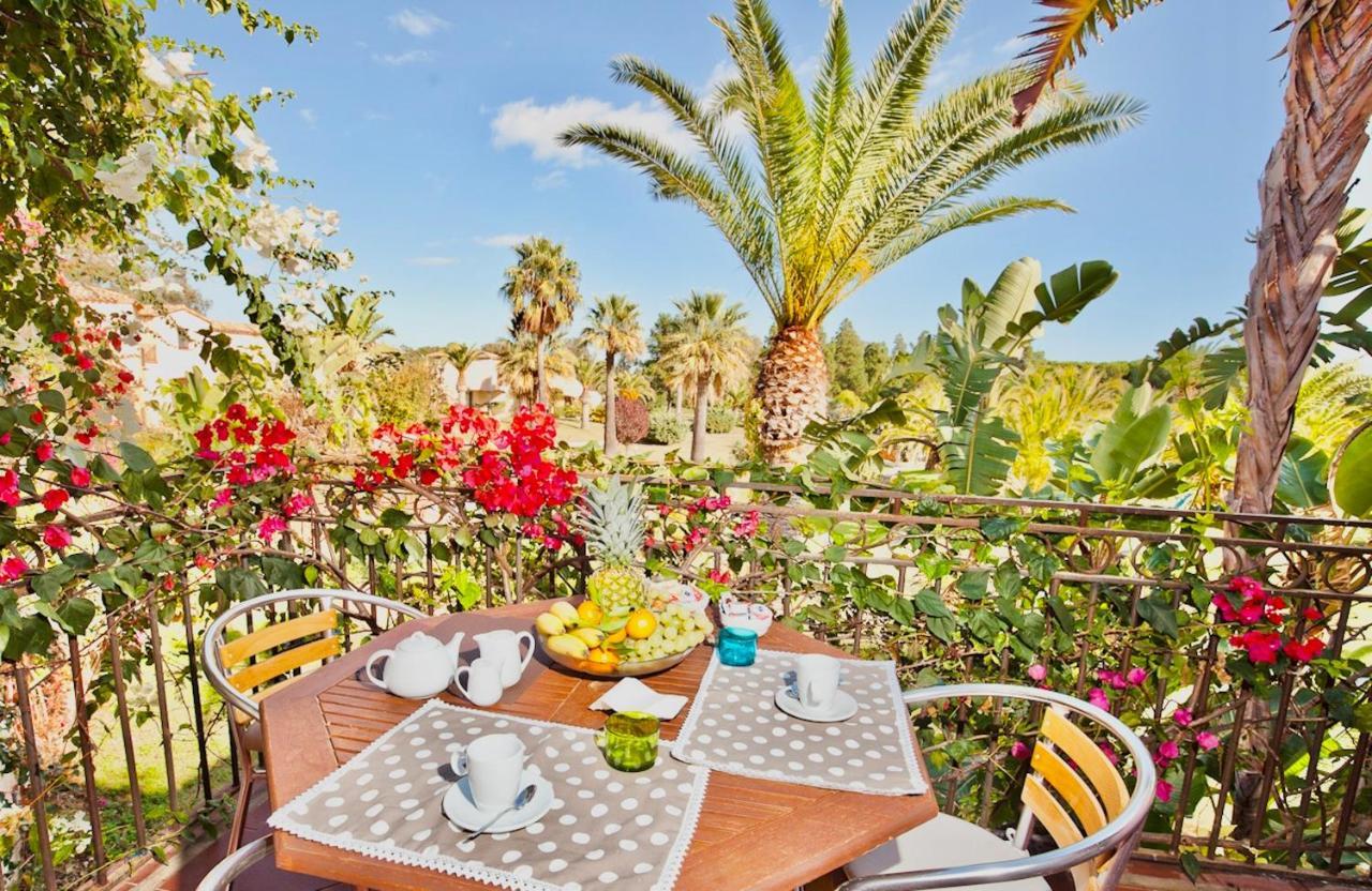 Apartments In Residence With Swimming Pool In Santa Margherita Di Pula, 250 Meters From The Sea ภายนอก รูปภาพ
